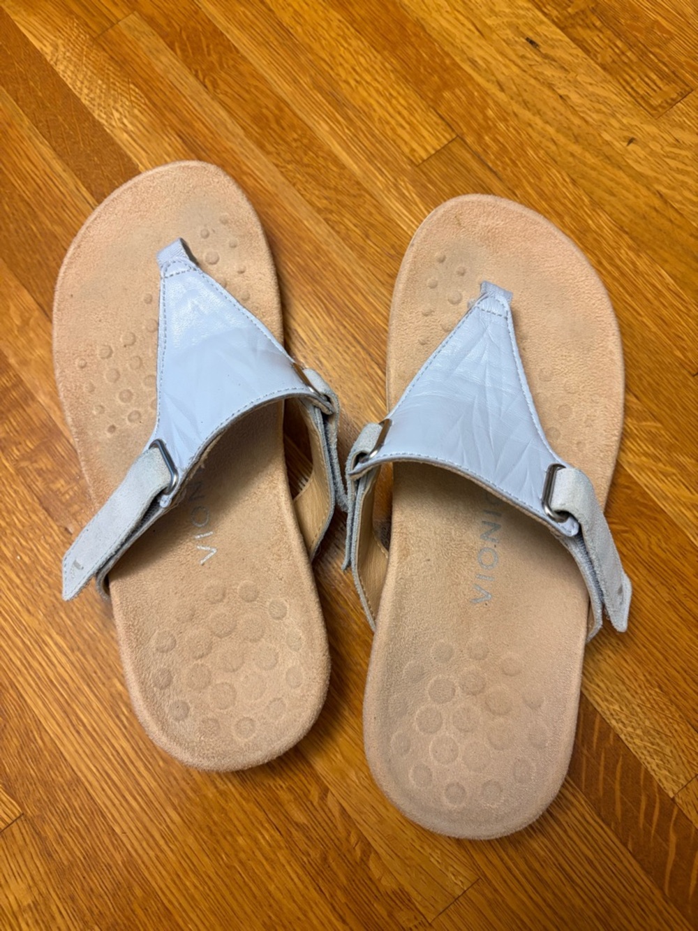 Vionic Wanda EUC 6 WIde Light Blue Sandals